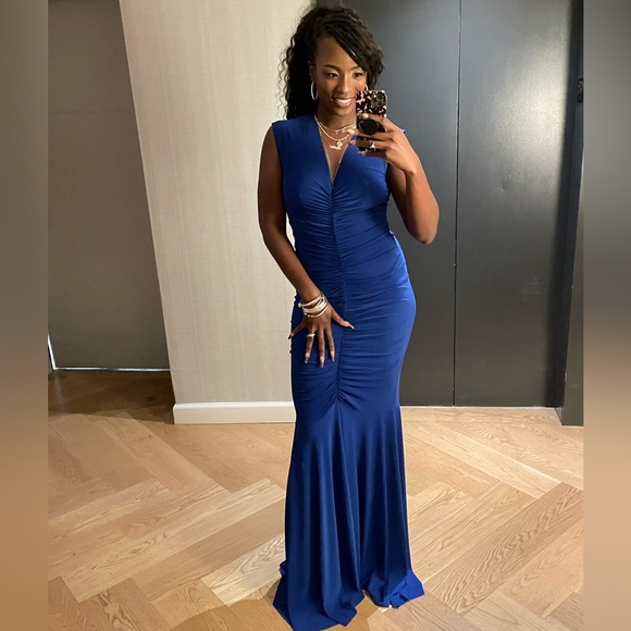 NORMA KAMALI Sleeveless Shirred Fishtail Gown - Picture 2 of 10